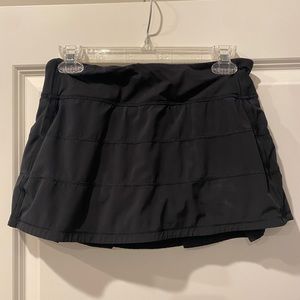 Lulu Lemon skirt, size 6